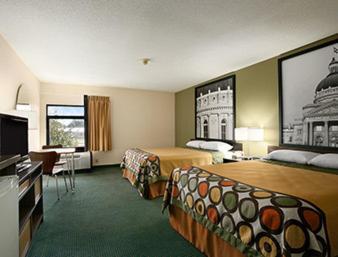 Super 8 By Wyndham Columbia City Bagian luar foto